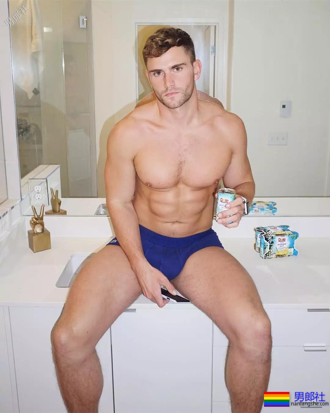 盐系小奶狗的炫腹日常，可以？ - 51虹马