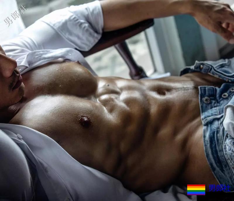 糖 | 壮男薄肌上阵！真的很大！ - 51虹马