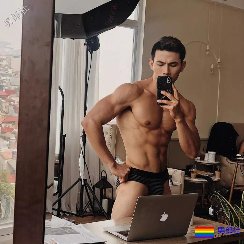 糖 | 壮男薄肌上阵！真的很大！ - 51虹马