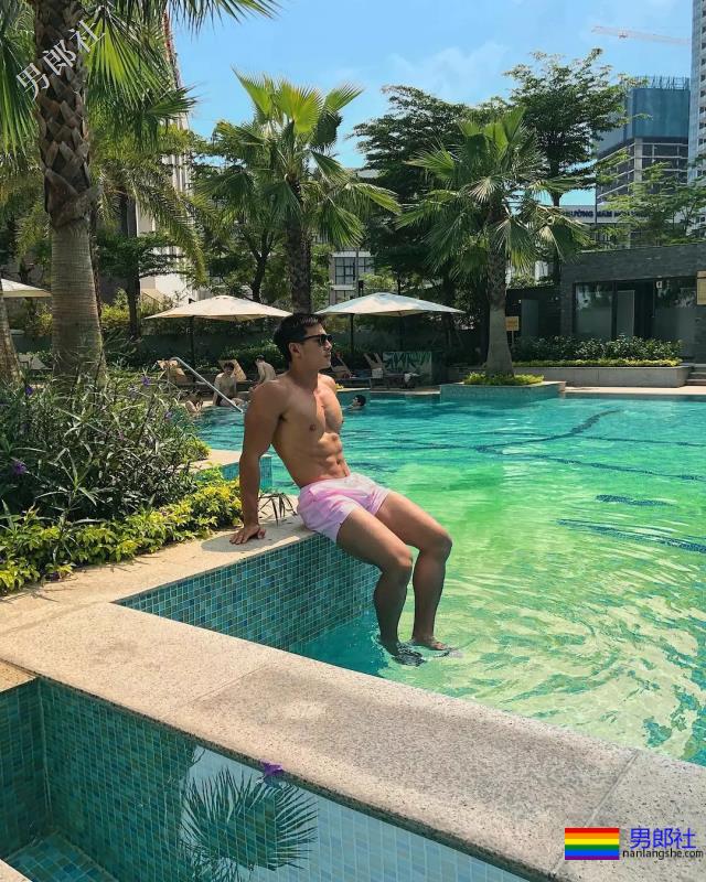 糖 | 壮男薄肌上阵！真的很大！ - 51虹马