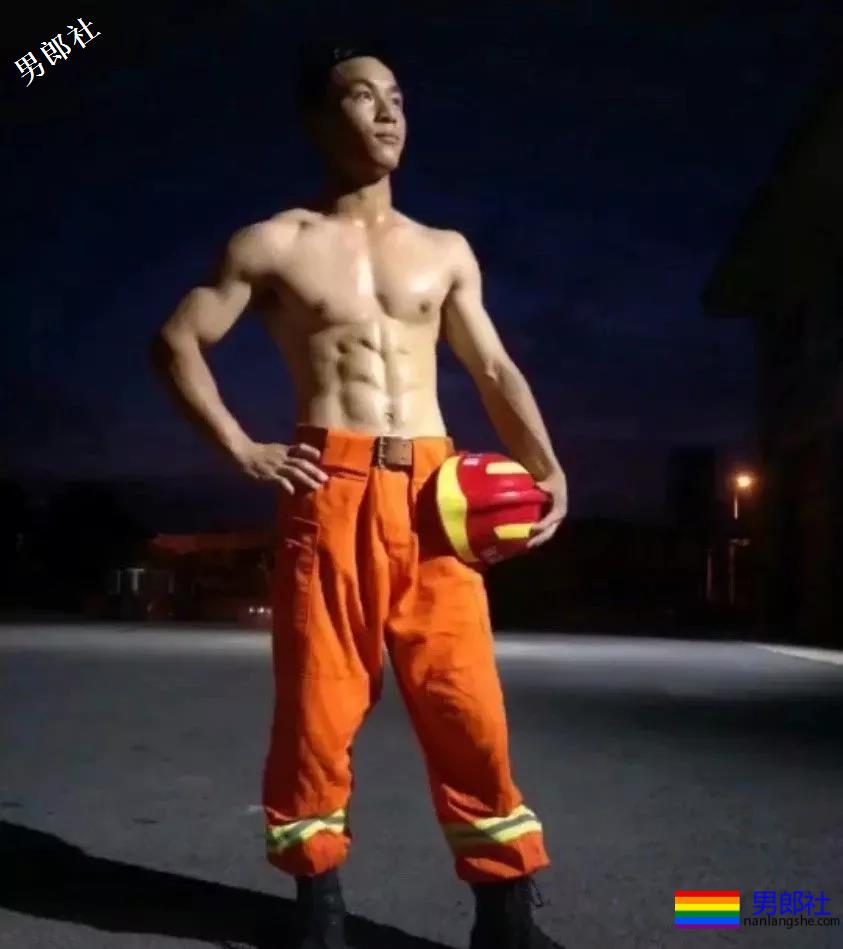 肌肉消防兵！张张图片都让你血脉喷张！ - 51虹马