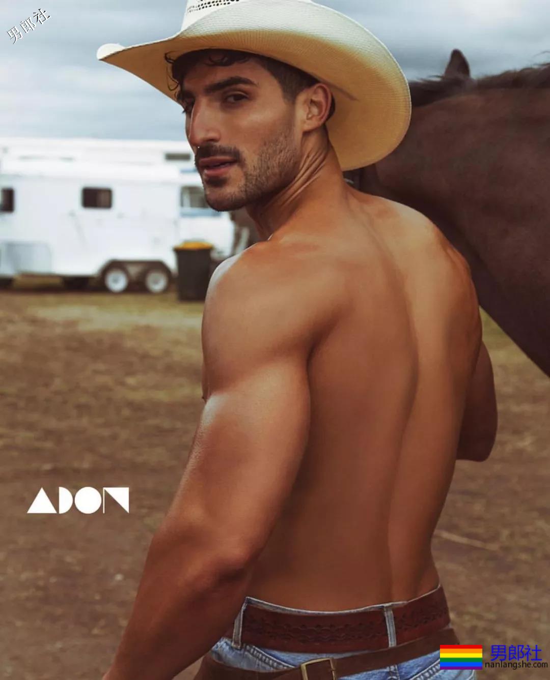 帅气的肌肉西部牛仔写真 - 51虹马