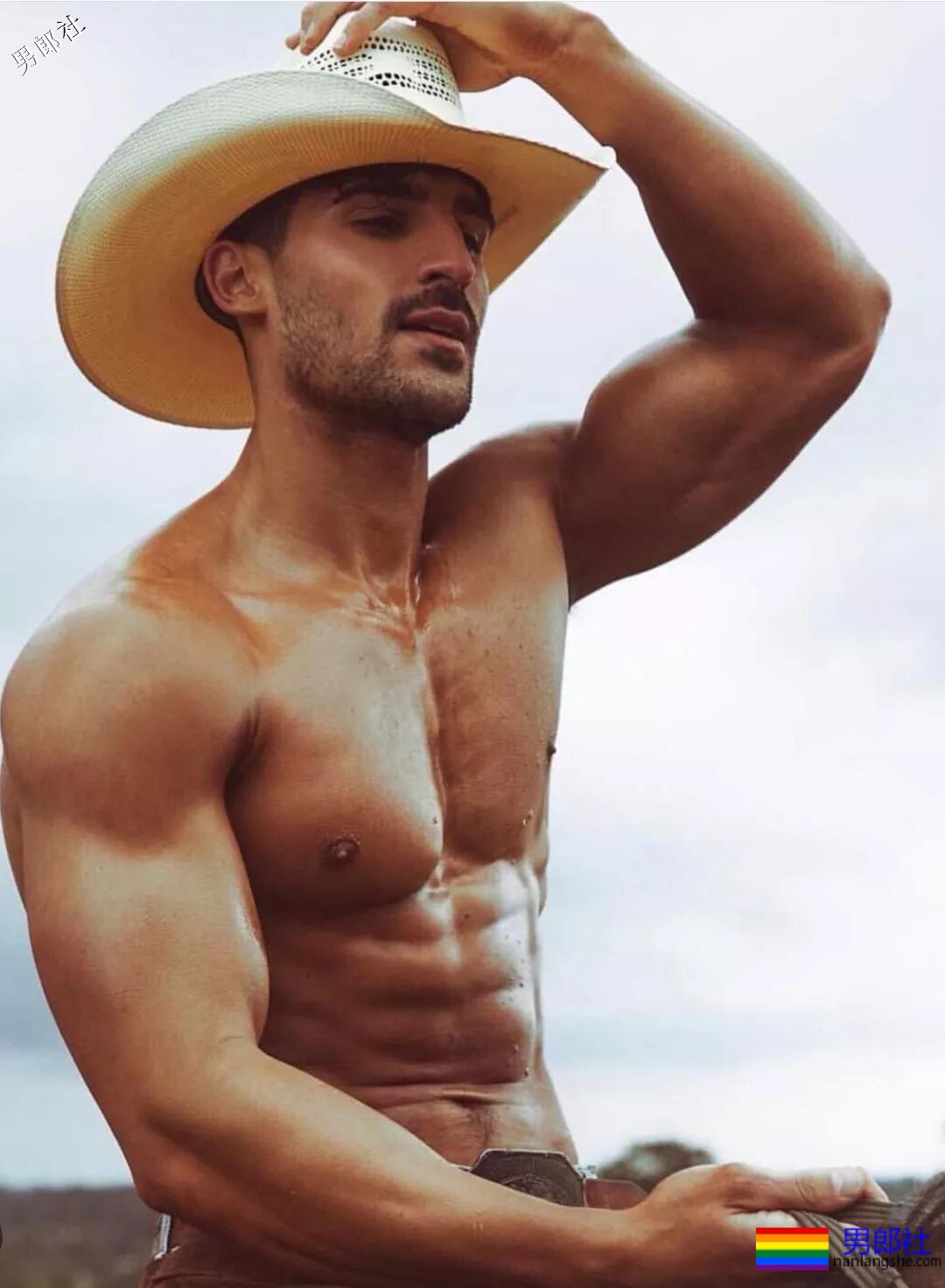 帅气的肌肉西部牛仔写真 - 51虹马