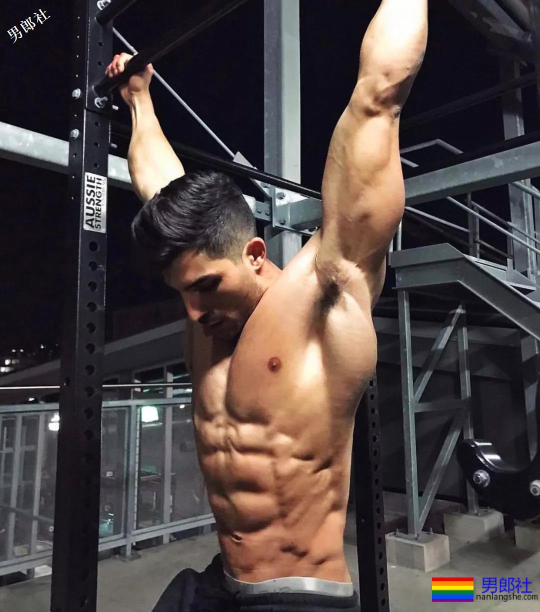 帅气的肌肉西部牛仔写真 - 51虹马