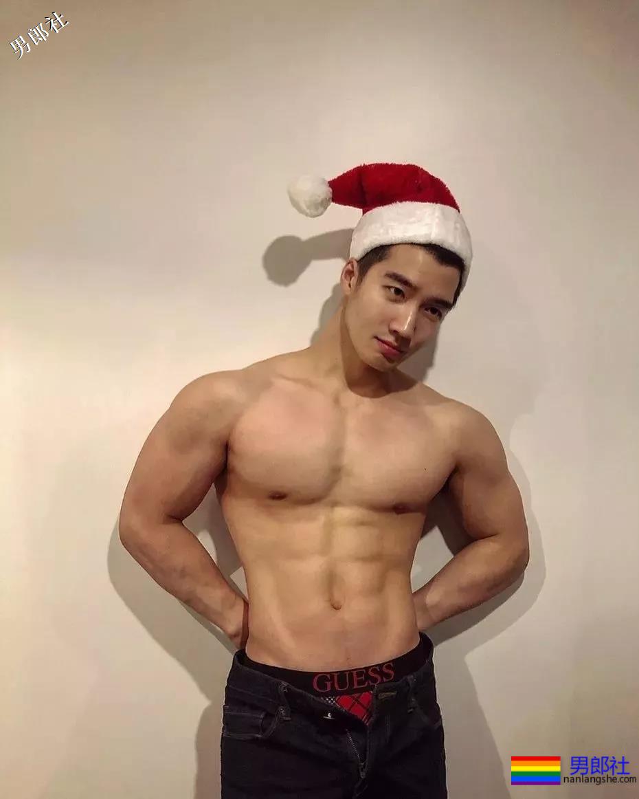 187大鼻子天菜男模，运动型筋肉身材被摄影师拍成这样？ - 51虹马