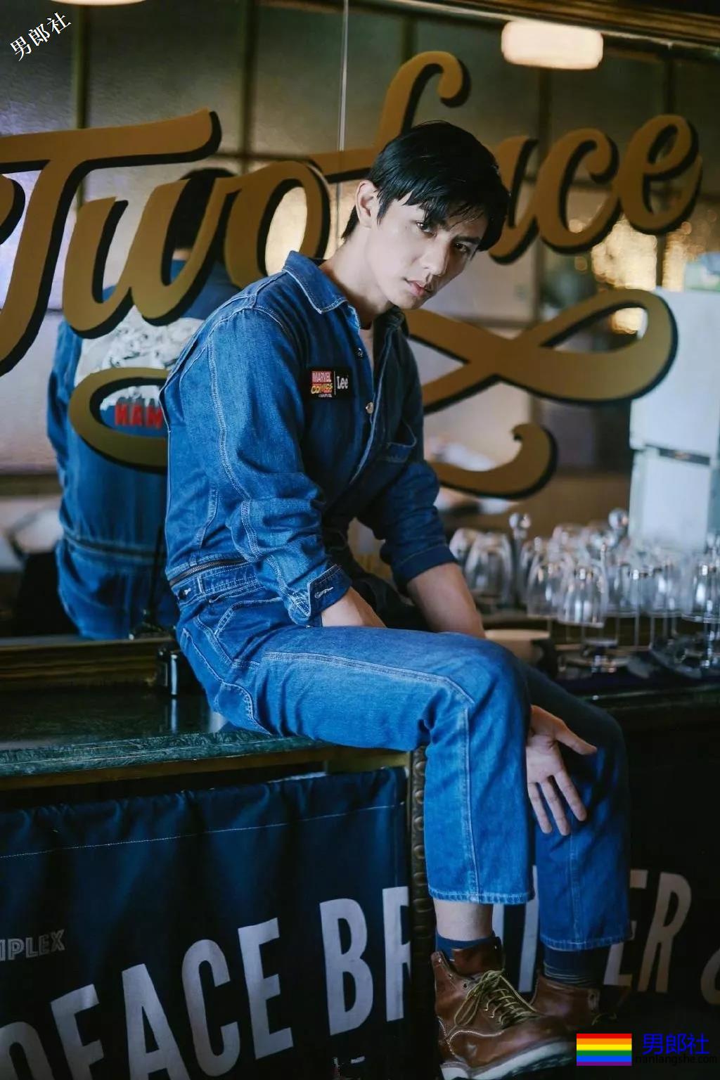 189大长腿男模男女通吃，俊朗少年气太鲜嫩，这颜值我给满分！ - 51虹马