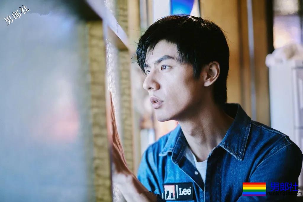 189大长腿男模男女通吃，俊朗少年气太鲜嫩，这颜值我给满分！ - 51虹马