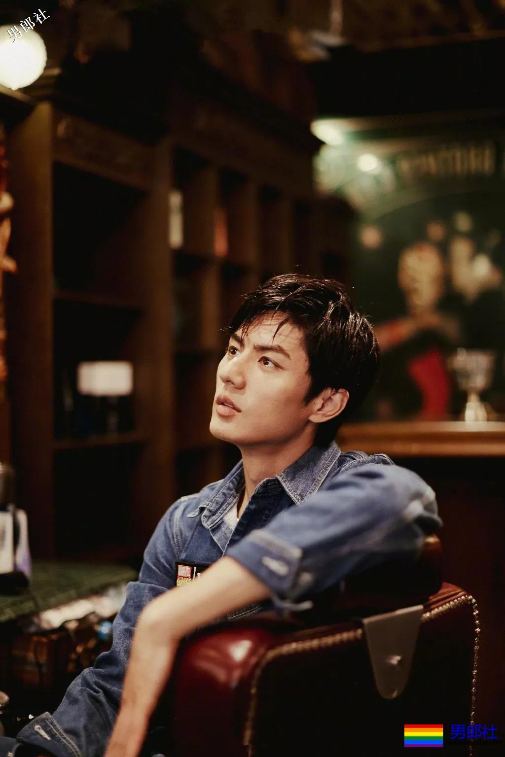 189大长腿男模男女通吃，俊朗少年气太鲜嫩，这颜值我给满分！ - 51虹马