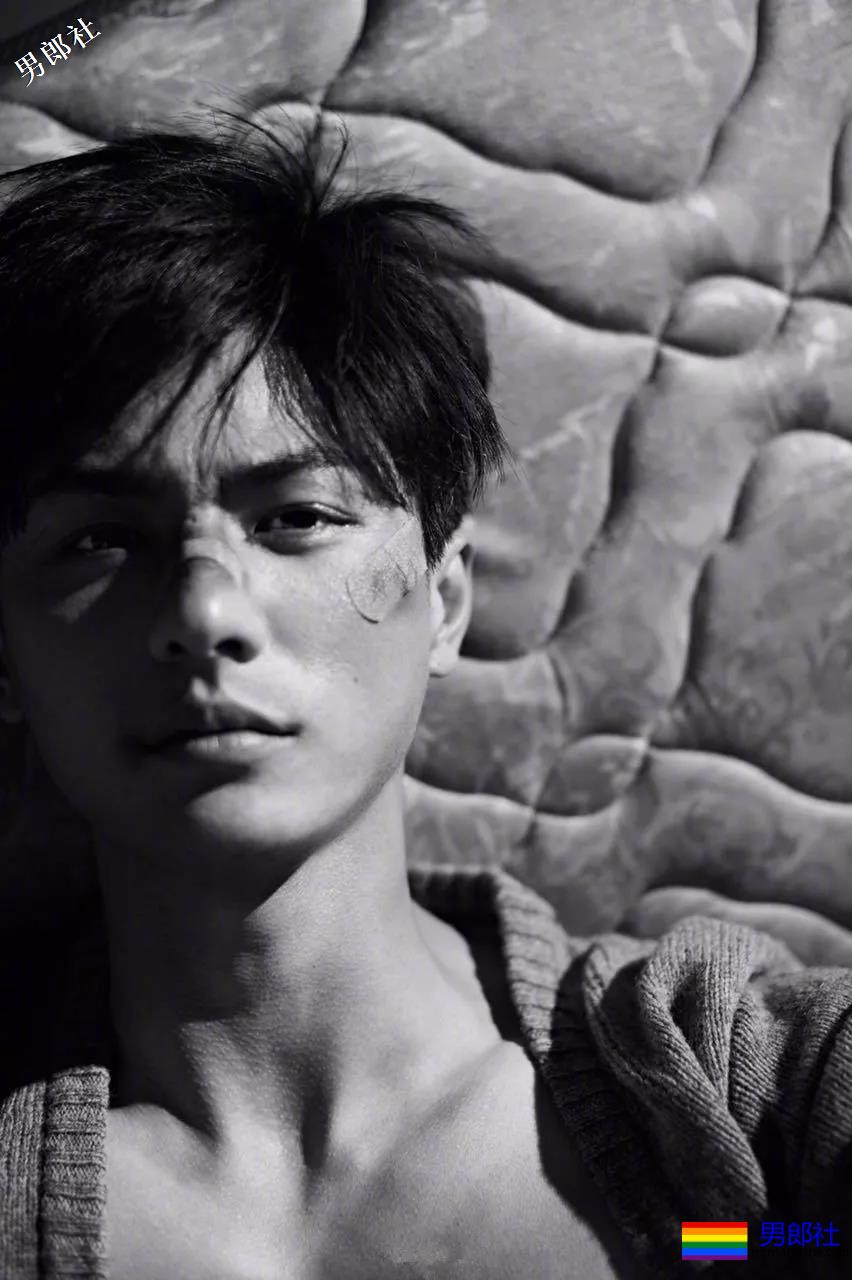 189大长腿男模男女通吃，俊朗少年气太鲜嫩，这颜值我给满分！ - 51虹马