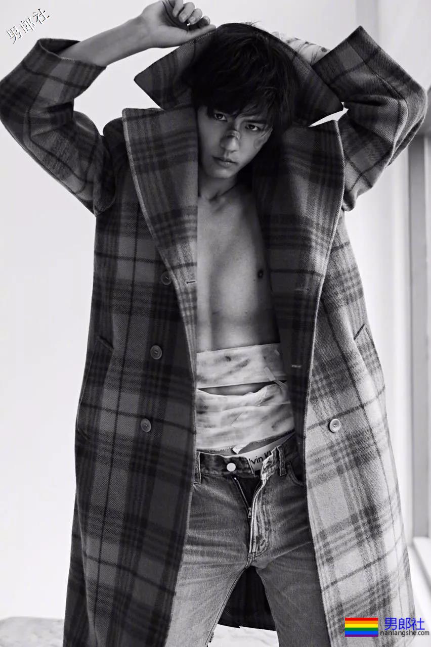 189大长腿男模男女通吃，俊朗少年气太鲜嫩，这颜值我给满分！ - 51虹马