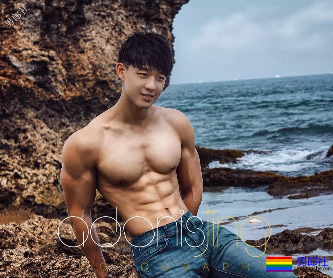 天菜教练和洪晓龙又有新硬照，他真是幕后英雄！ - 51虹马