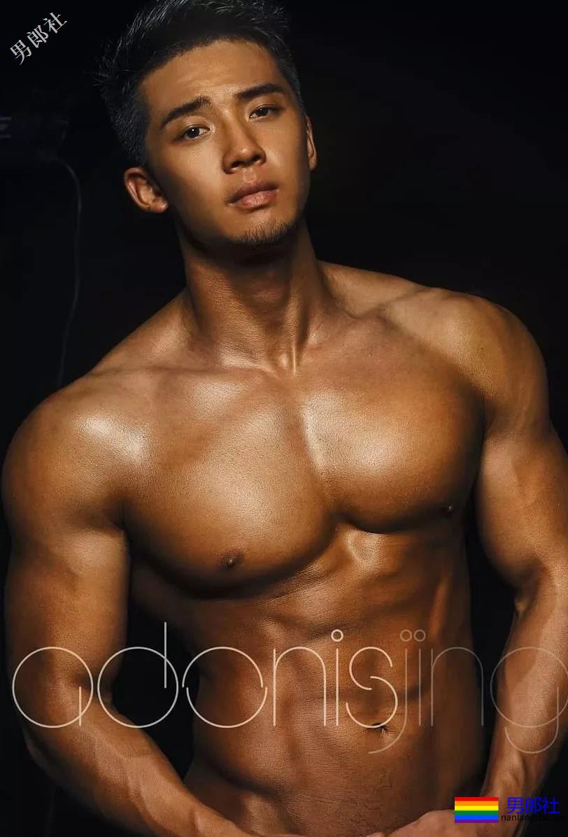 天菜教练和洪晓龙又有新硬照，他真是幕后英雄！ - 51虹马