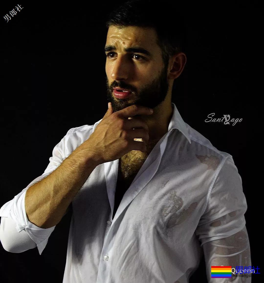 世界同志先生选出来了？是他。 - 51虹马