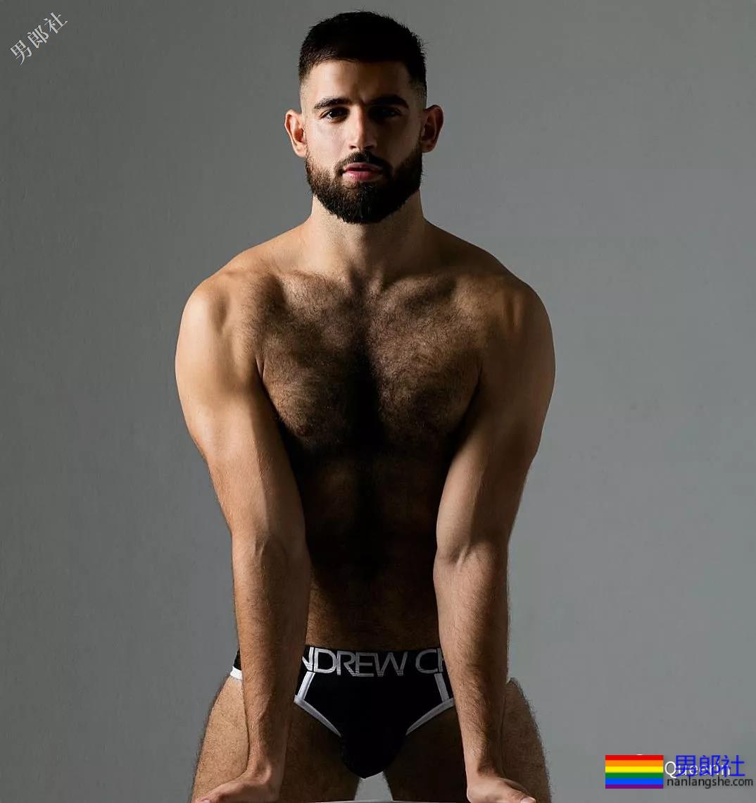 世界同志先生选出来了？是他。 - 51虹马