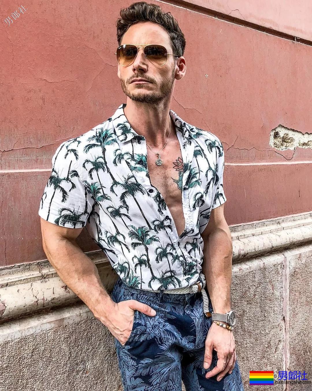 世界同志先生选出来了？是他。 - 51虹马