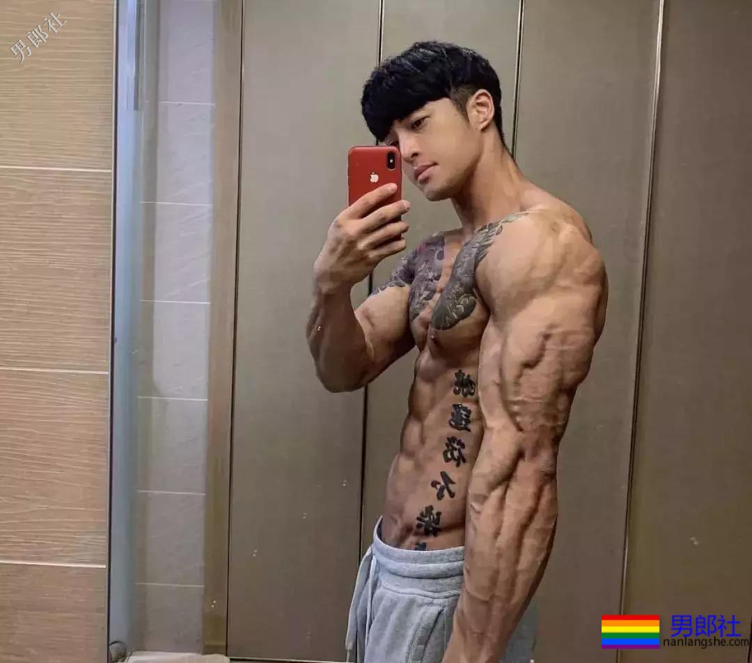 体育男颜值满分,一身硬肌很大!-51虹马