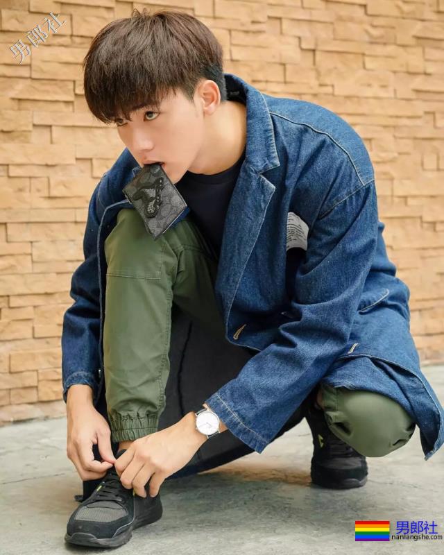 可萌可甜的酒窝少年，这个小奶狗真是太可爱了！ - 51虹马