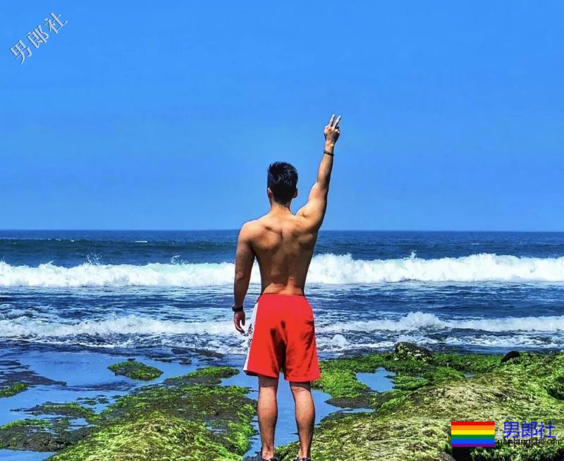 单眼皮肌肉寸头男攻 - 51虹马