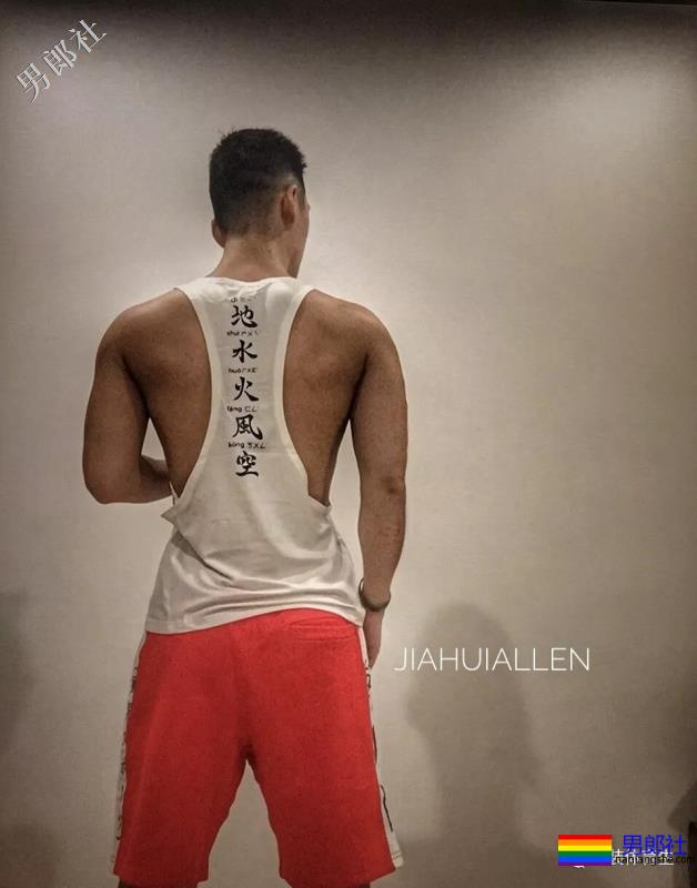 单眼皮肌肉寸头男攻 - 51虹马