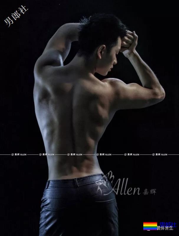 单眼皮肌肉寸头男攻 - 51虹马