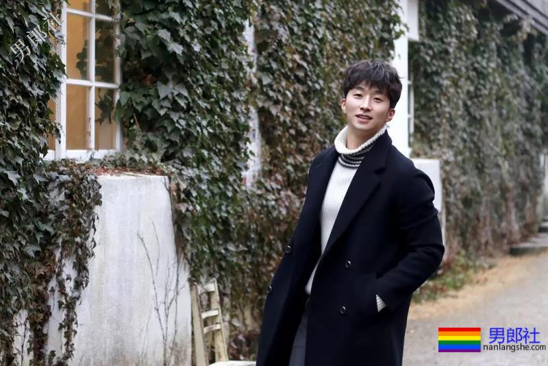 又白又奶的肌肉小狼狗，被这波硬照帅到血崩！ - 51虹马