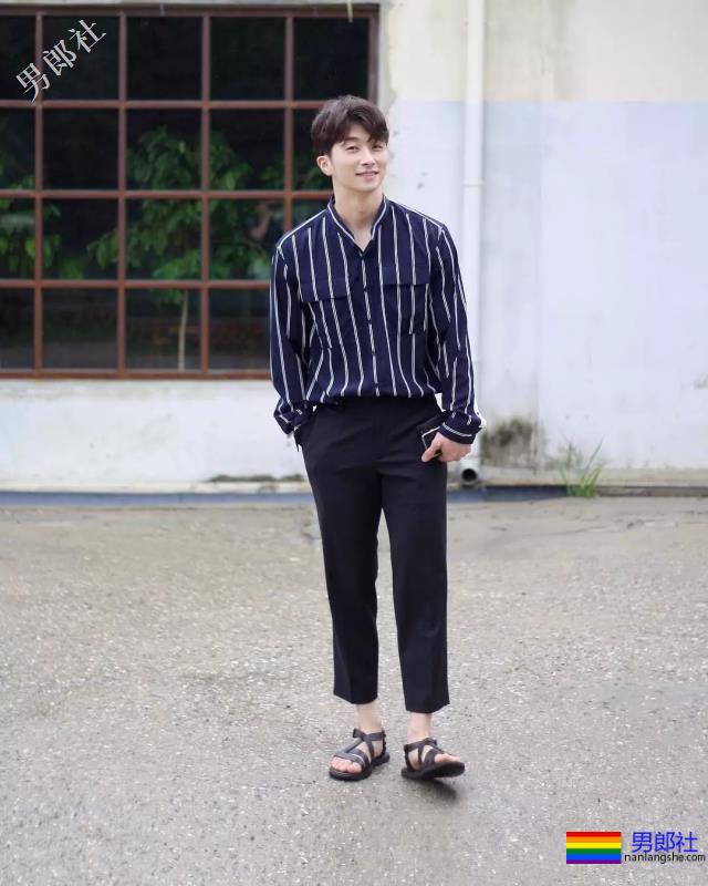 又白又奶的肌肉小狼狗，被这波硬照帅到血崩！ - 51虹马