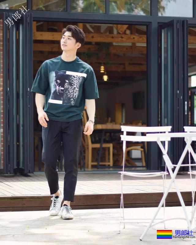 又白又奶的肌肉小狼狗，被这波硬照帅到血崩！ - 51虹马