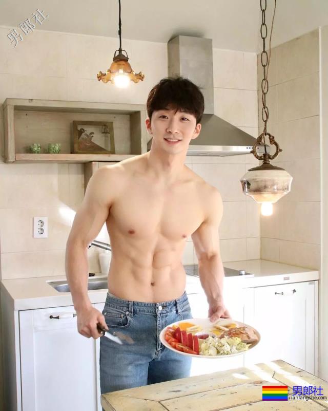 又白又奶的肌肉小狼狗，被这波硬照帅到血崩！ - 51虹马