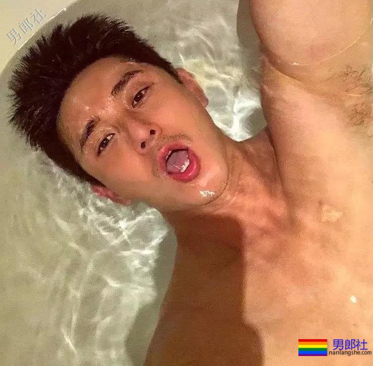 名媛男模公开“陪游”服务，还卖原味内衣！ - 51虹马