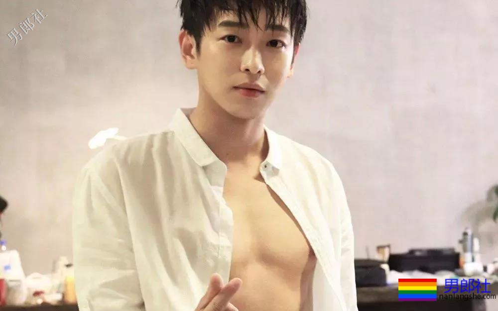 彭昱畅董力出演新版《网球王子》，一水的长腿腹肌小鲜肉！ - 51虹马