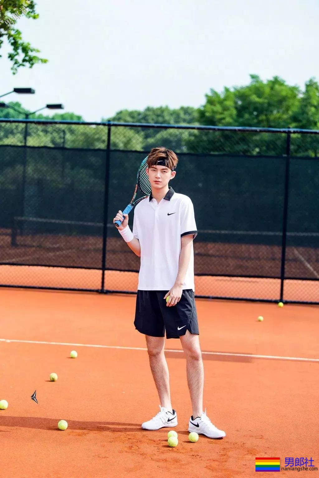 彭昱畅董力出演新版《网球王子》，一水的长腿腹肌小鲜肉！ - 51虹马