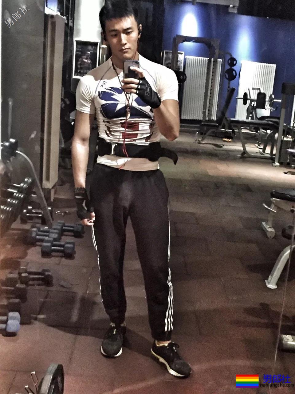 彭昱畅董力出演新版《网球王子》，一水的长腿腹肌小鲜肉！ - 51虹马