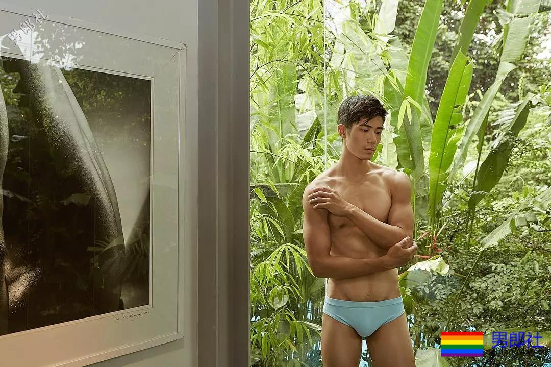 小狼狗的搓衣板黝黑腹肌任你玩！ - 51虹马