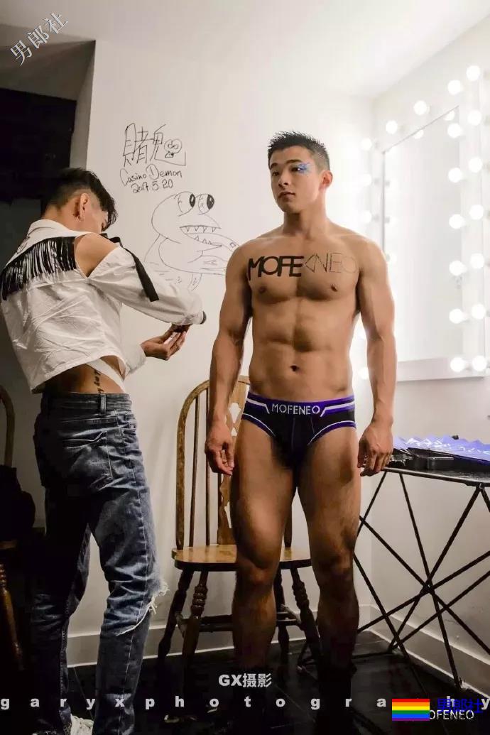 gogoboy名媛Alex拍摄现场 被撩石更了！ - 51虹马