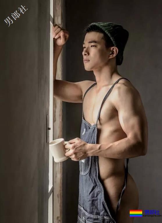 gogoboy名媛Alex拍摄现场 被撩石更了！ - 51虹马