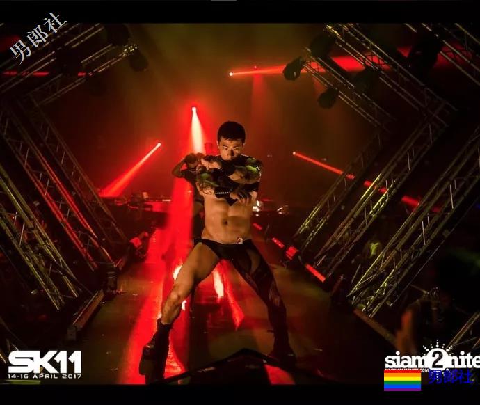 gogoboy名媛Alex拍摄现场 被撩石更了！ - 51虹马