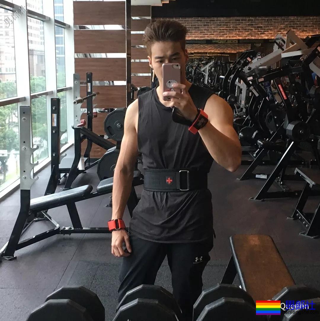 台北翘臀大火，早年R级电影真的很敢！ - 51虹马