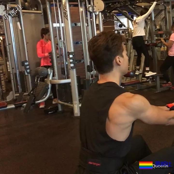 台北翘臀大火，早年R级电影真的很敢！ - 51虹马