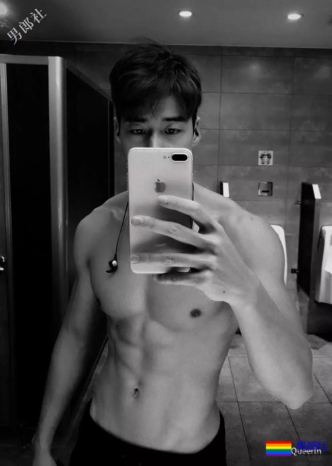 台北翘臀大火，早年R级电影真的很敢！ - 51虹马