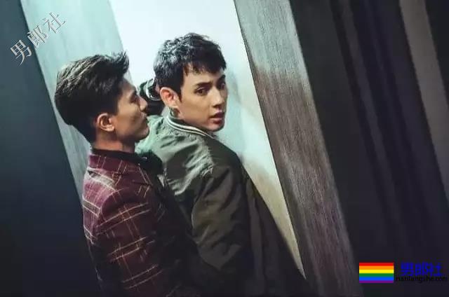 《圈套》比《上瘾》还火？“胡子爸爸”早年写真才是宝藏 - 51虹马