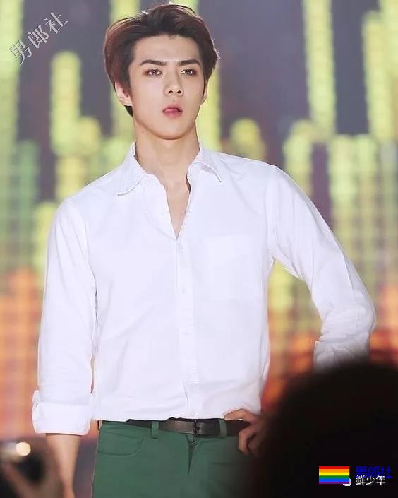 电脑G盘里的吴世勋写真集-51虹马