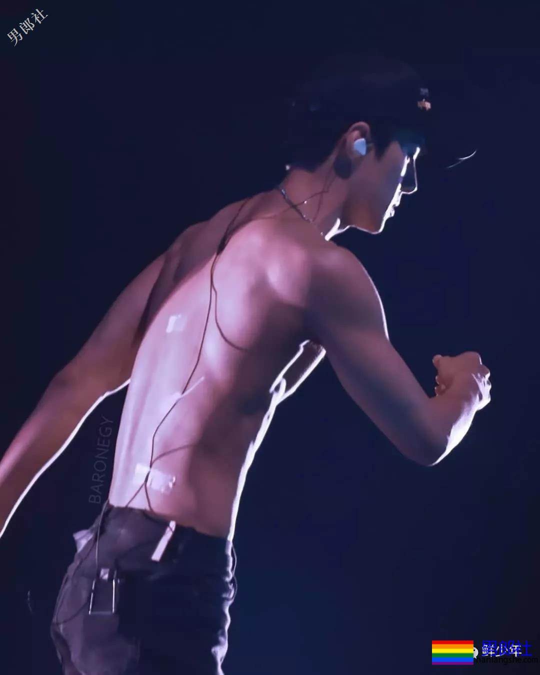 电脑G盘里的吴世勋写真集 - 51虹马