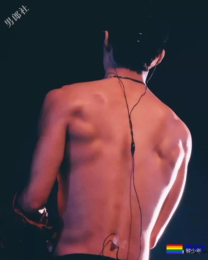 电脑G盘里的吴世勋写真集 - 51虹马