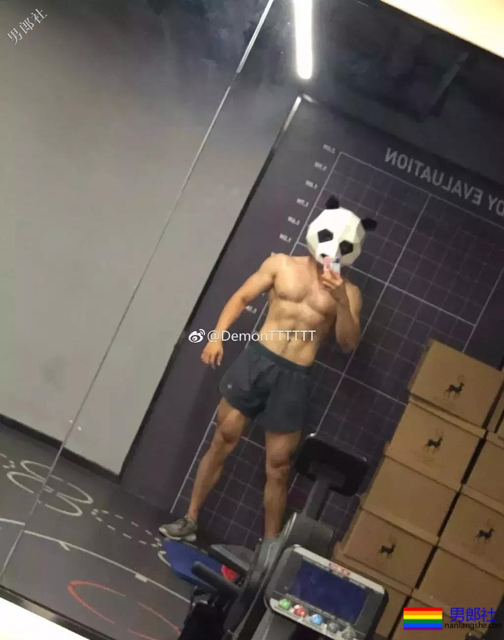 筋肉小狼狗XO空少教练多人在线！ - 51虹马