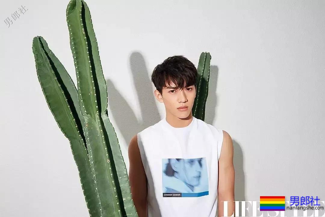 热综小狼狗8块腹肌嘎崩脆，这些宝藏男孩绝对让你心动！ - 51虹马