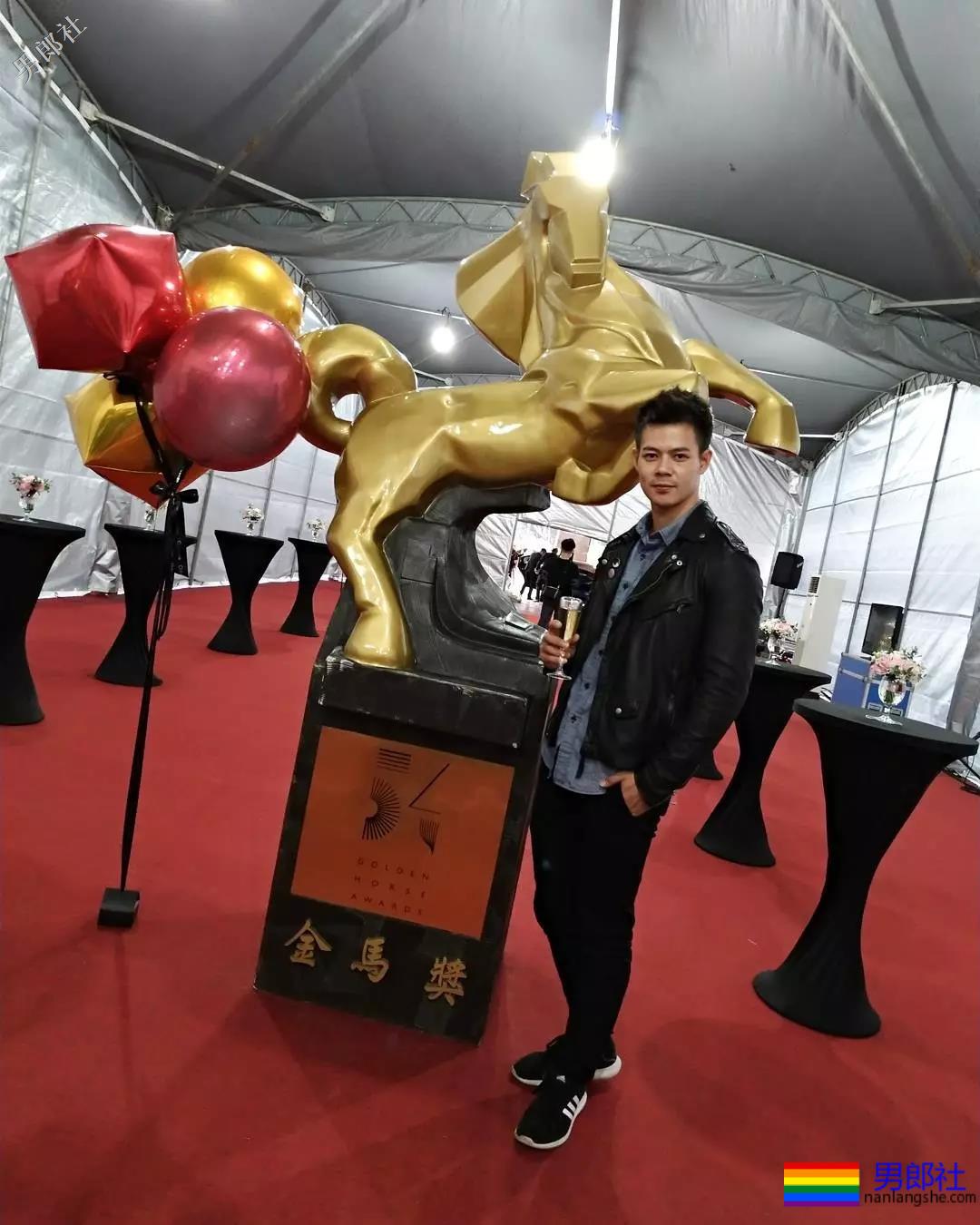 电眼男模萧郁轩硬照一览 - 51虹马