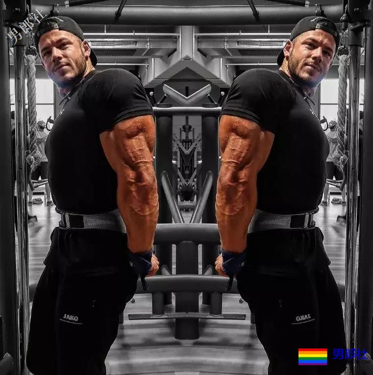 气质算什么？这位德国肌肉船长的身材，承包了你的鼻血，快把人掰弯了！ - 51虹马