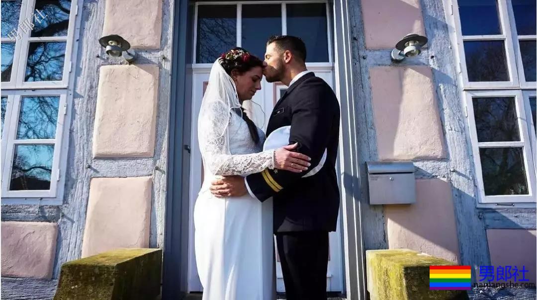 气质算什么？这位德国肌肉船长的身材，承包了你的鼻血，快把人掰弯了！ - 51虹马