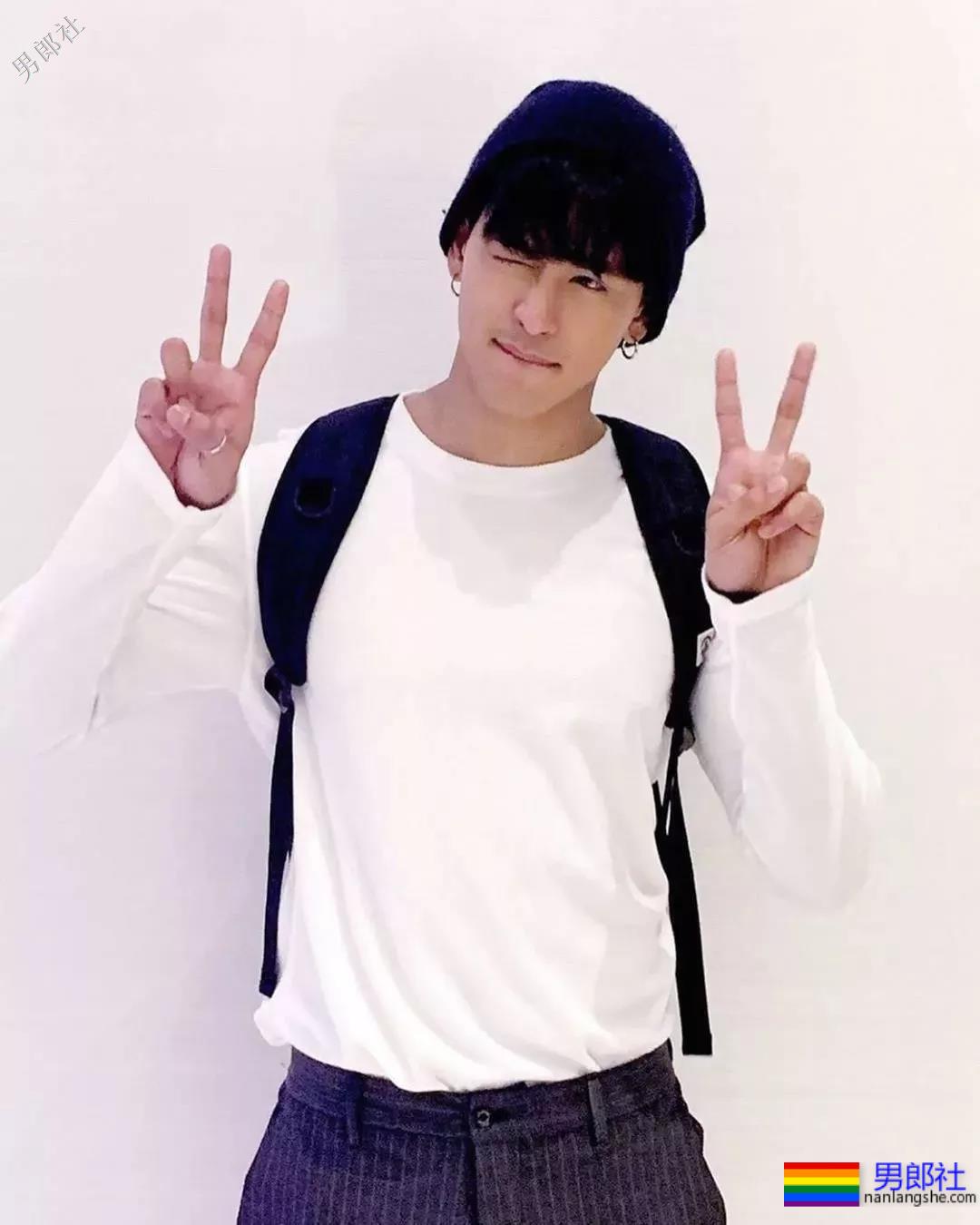 大长肌体育生小狼狗，这声老攻我先替你们叫了！ - 51虹马