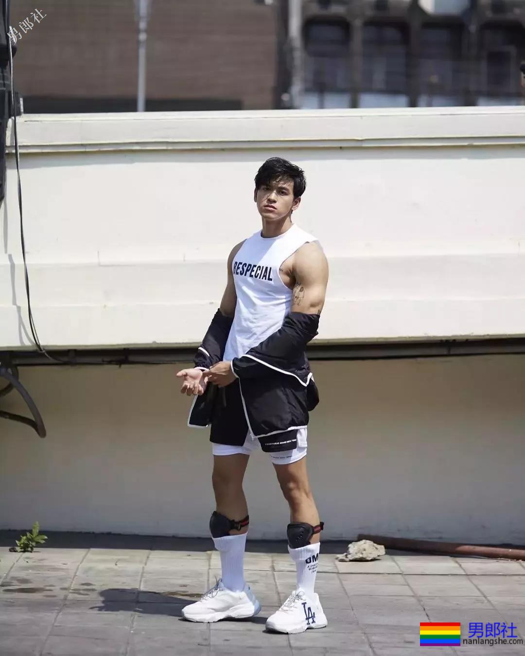 大长肌体育生小狼狗,这声老攻我先替你们叫了! - 51虹马 大长肌体育生小狼狗,这声老攻我先替你们叫了! - 51虹马